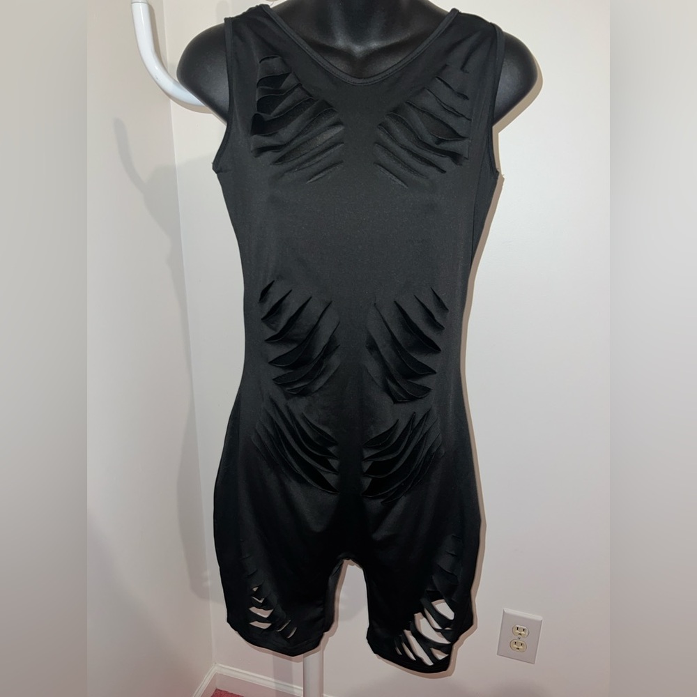 Black Cutout Sleeveless jumpsuit